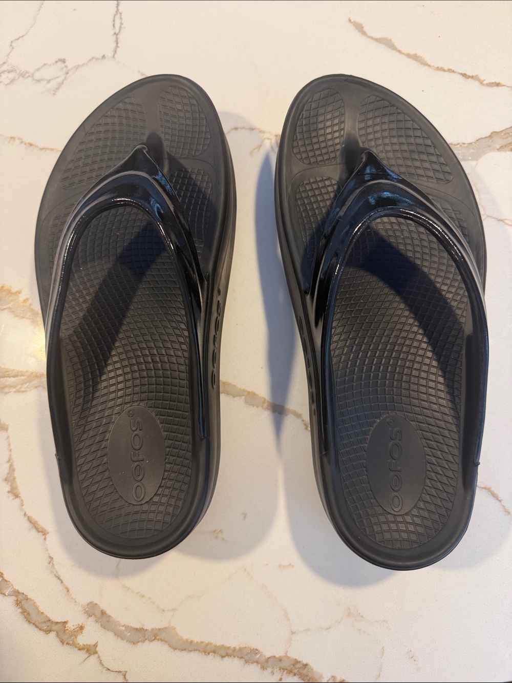 OOFOS Black Women's Recovery platform Sandals